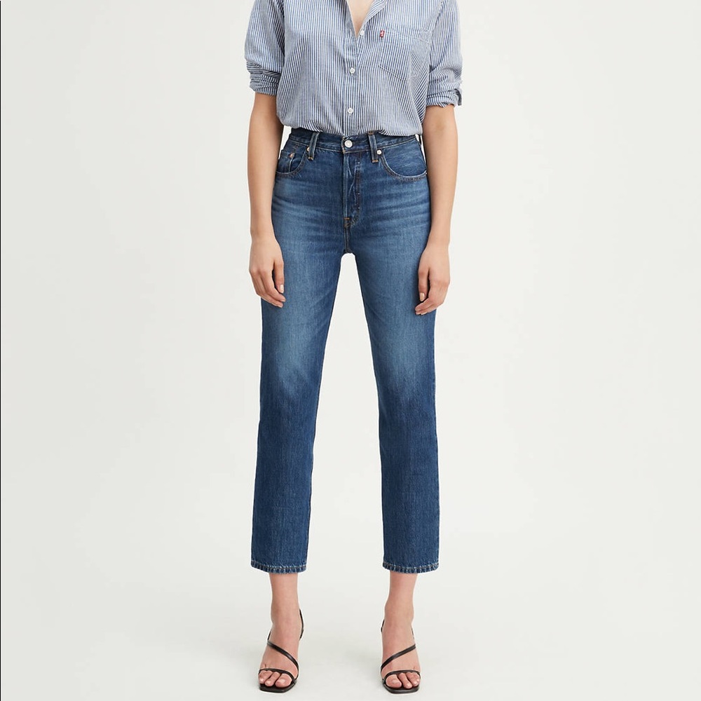 Brand New Levis 501 Cropped 25x26